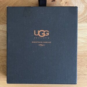 UGG Sheepskin Care Kit in Black and Orange